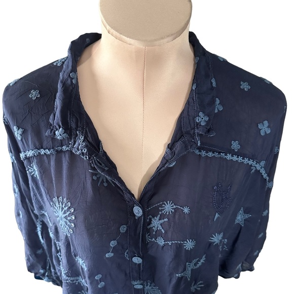Johnny Was navy CELESTIN CERES TUNIC in size Large. Absolutely gorgeous detail - Picture 3 of 15